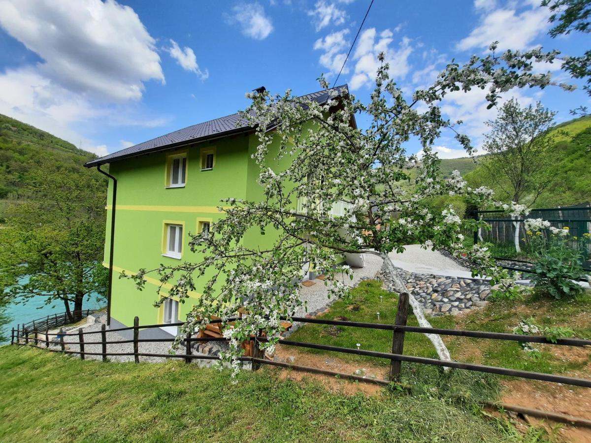Apartmani Vila Na Drini Фоча Екстериор снимка