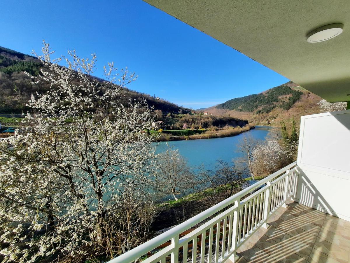 Apartmani Vila Na Drini Фоча Екстериор снимка