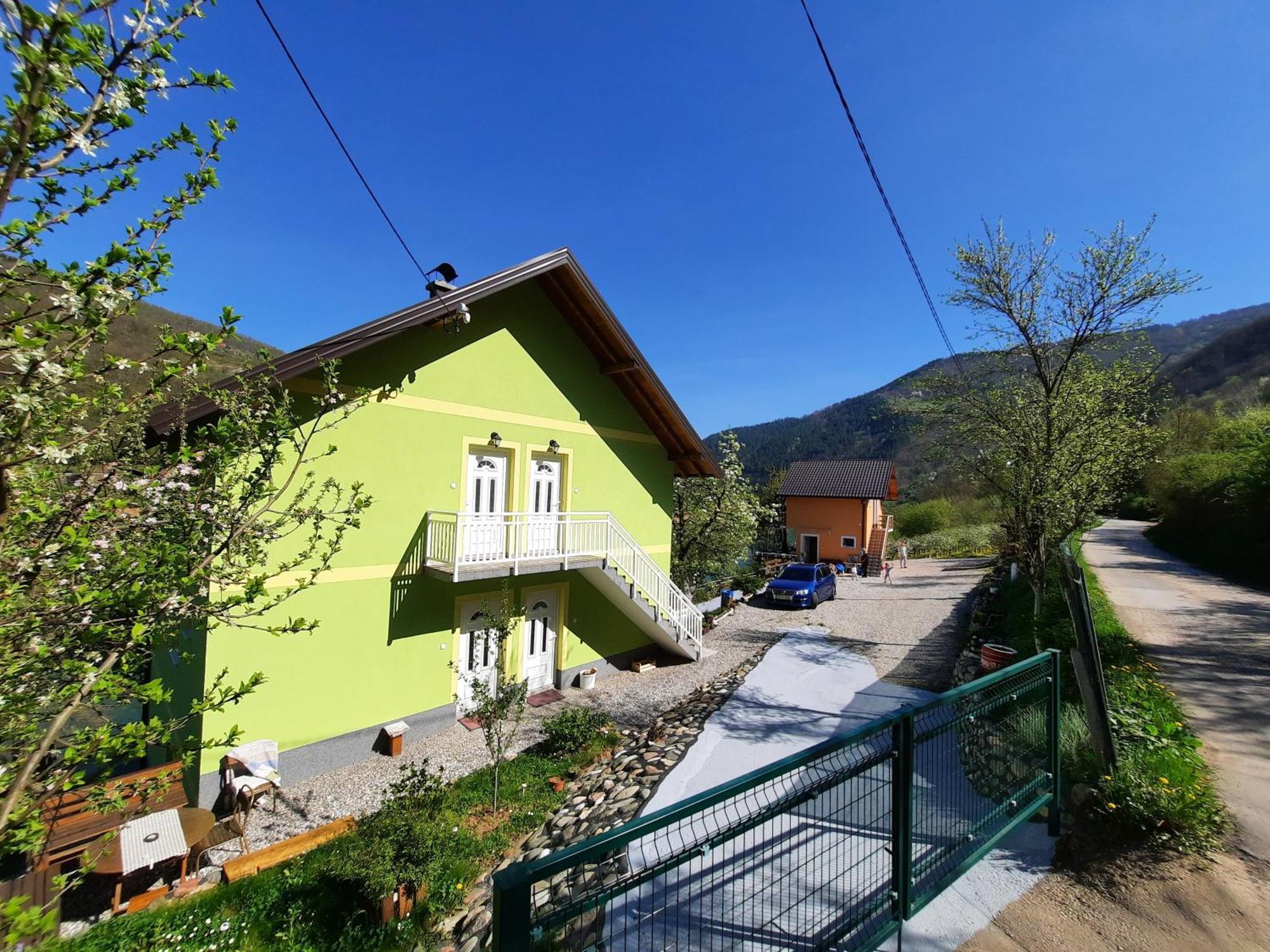 Apartmani Vila Na Drini Фоча Екстериор снимка